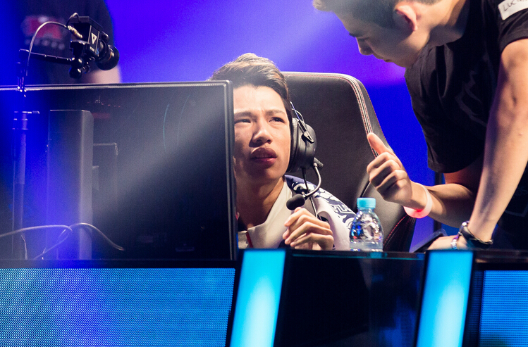 包含德罗巴遭遇二十连败，SKT教练面临压力！的词条