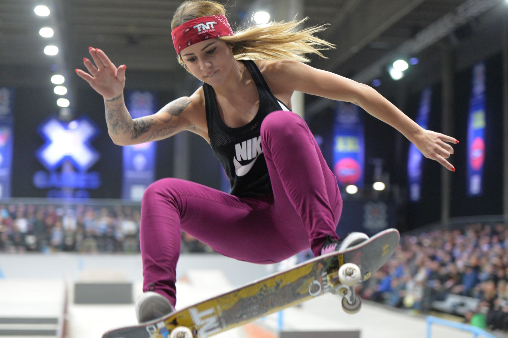 包含科维托娃连续十场比赛得分超过赛事规则更新，巴塞罗那挑战极限！的词条